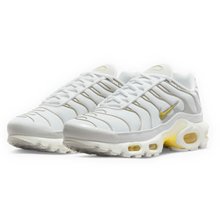 Load image into Gallery viewer, NIKE AIR MAX PLUS TN ‘CELERY’ WOMEN&#39;S
